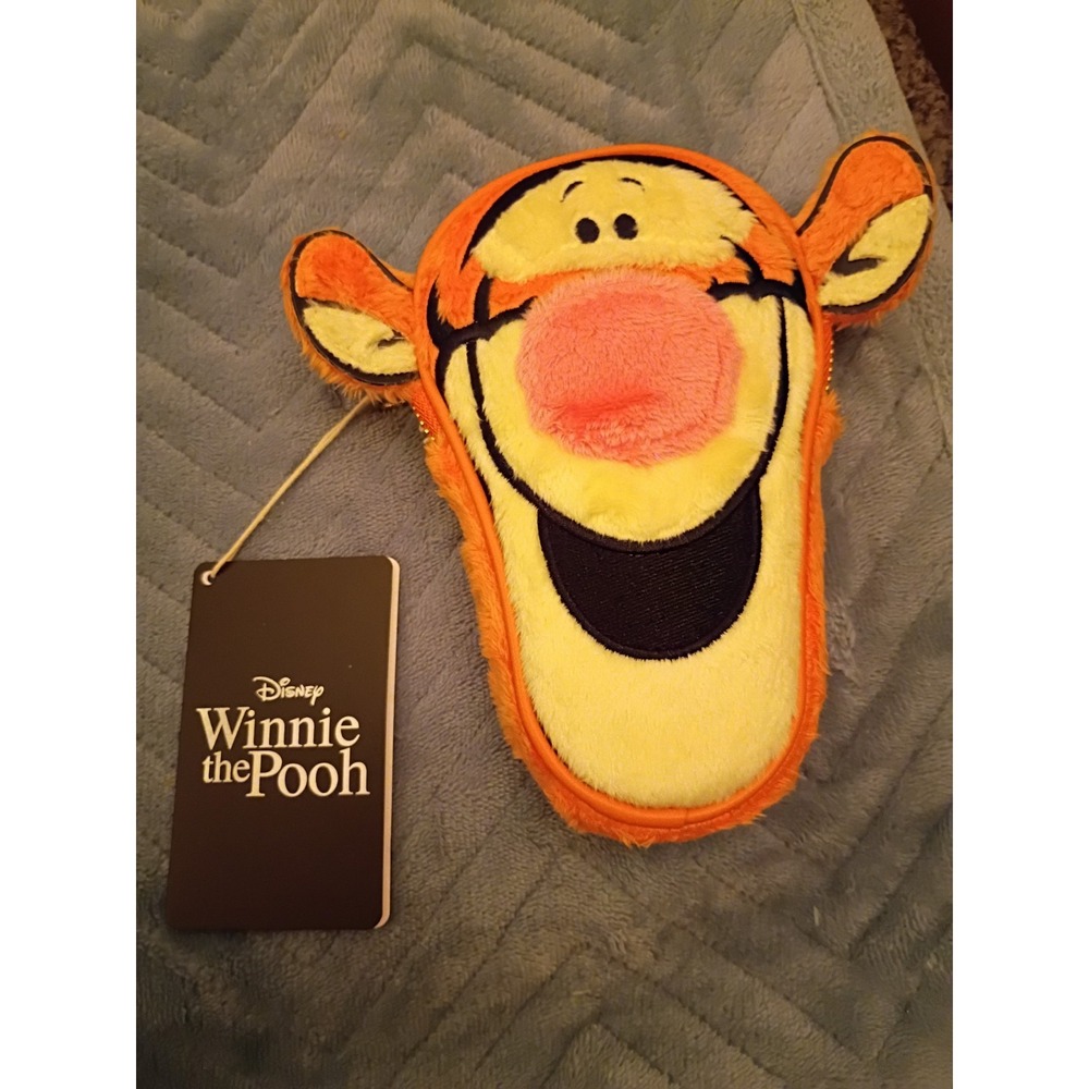 New With Tags Loungefly Winnie The Pooh TIGGER Wristlet